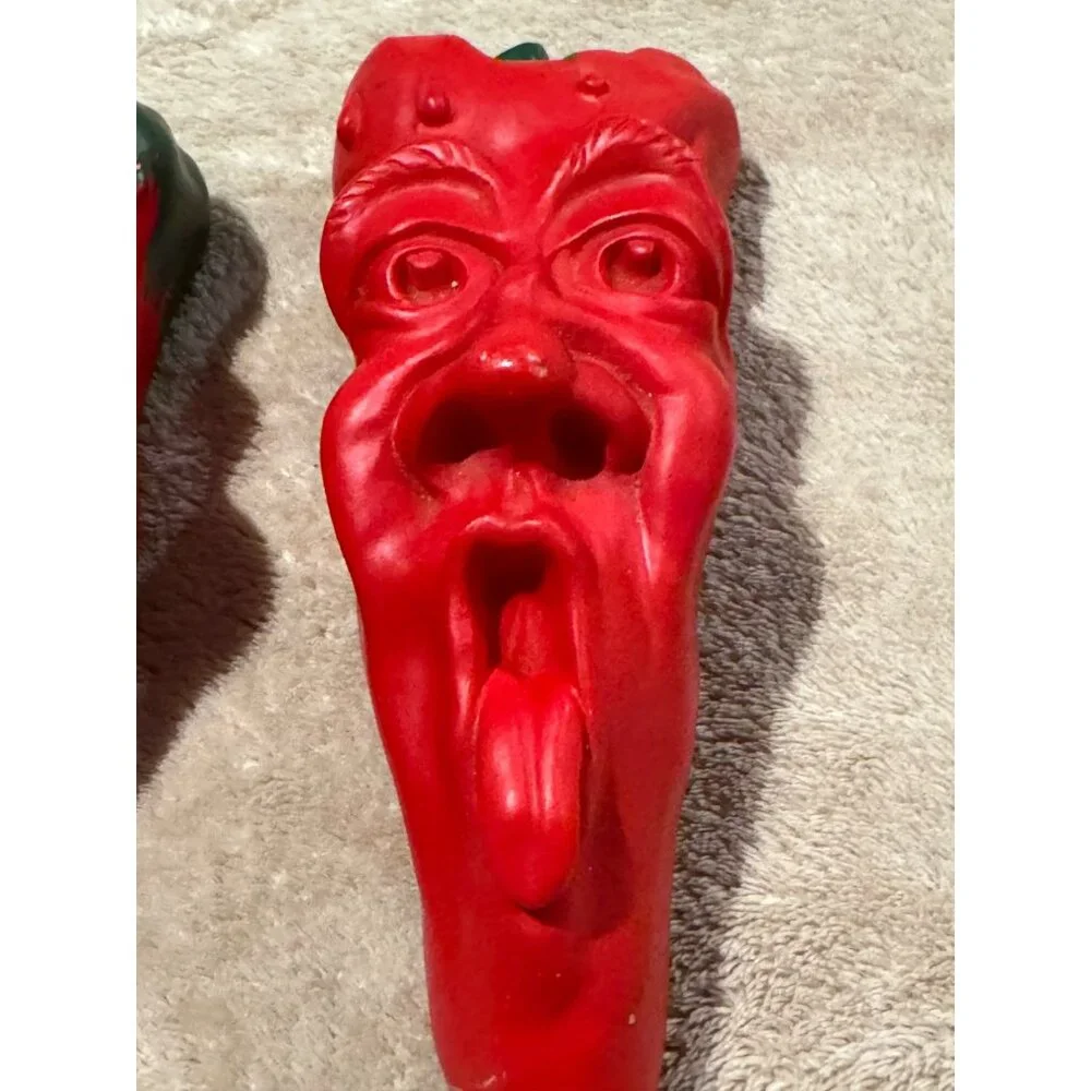 Red Chili Pepper Anthropomorphic Faces Signed By Artist R. Vandamme 1996… - Picture 4 of 15